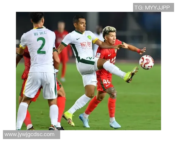 足球明星挑战话题标签引发热议球迷热情高涨的背后故事